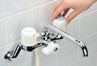 浴室水栓タイプ　2ハンドル