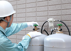 ビルトインコンロの在庫を持っているショップは少なく、交換が必要になった際に手配してくれます。｜ガスコンロ交換業者の特徴・プロパンガス店