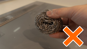 天板に金たわし・金属たわしは使用しない｜IHクッキングヒーターの天板掃除