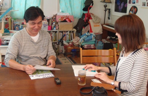 取材中の編集担当岩崎です！