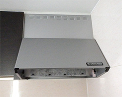 施工前のレンジフード