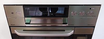 デリシアの前面パネル