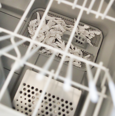 残菜フィルターはこまめに掃除する｜食洗機の水漏れ防止