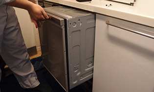 ビルトイン食洗機　施工前写真