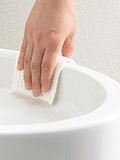 掃除しやすい「フチレス形状」｜LIXIL(リクシル)トイレの特徴