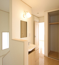 階段上の踊り場にトイレを増設｜目的に合わせて二階トイレの増設場所を検討